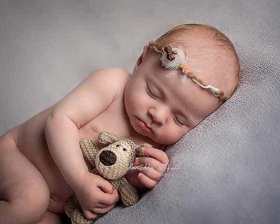 Newborn baby photo