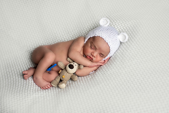 Newborn baby photo
