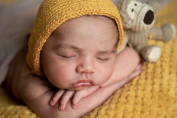 Newborn baby photo