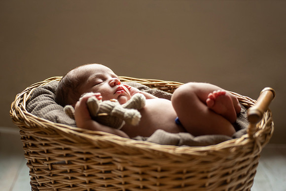 Newborn baby photo