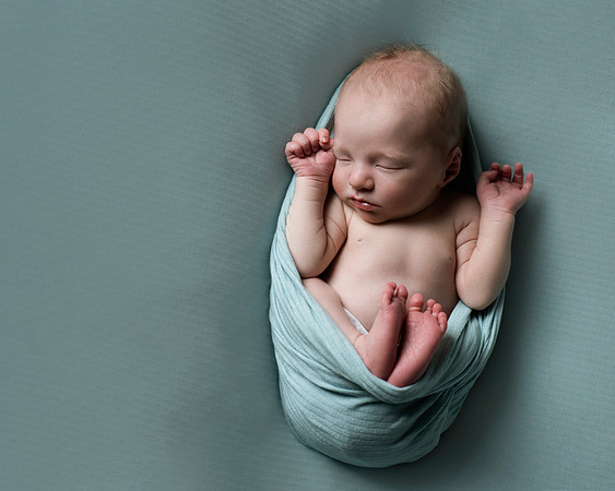 Newborn baby photo