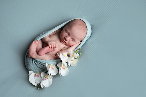 Newborn baby photo
